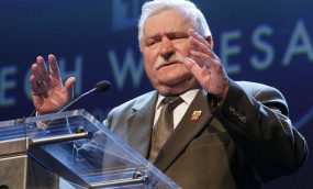 Lech Wałęsa: kryzys migracyjny, Donbas – te problemy trzeba poruszyć przy okrągłym stole