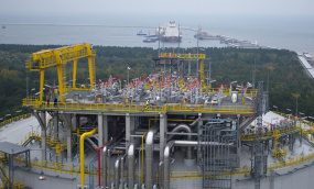 Najbardziej idiotyczny projekt energetyczny Europy:  Ukraina ma zamiar pompować amerykański gaz z Polski 